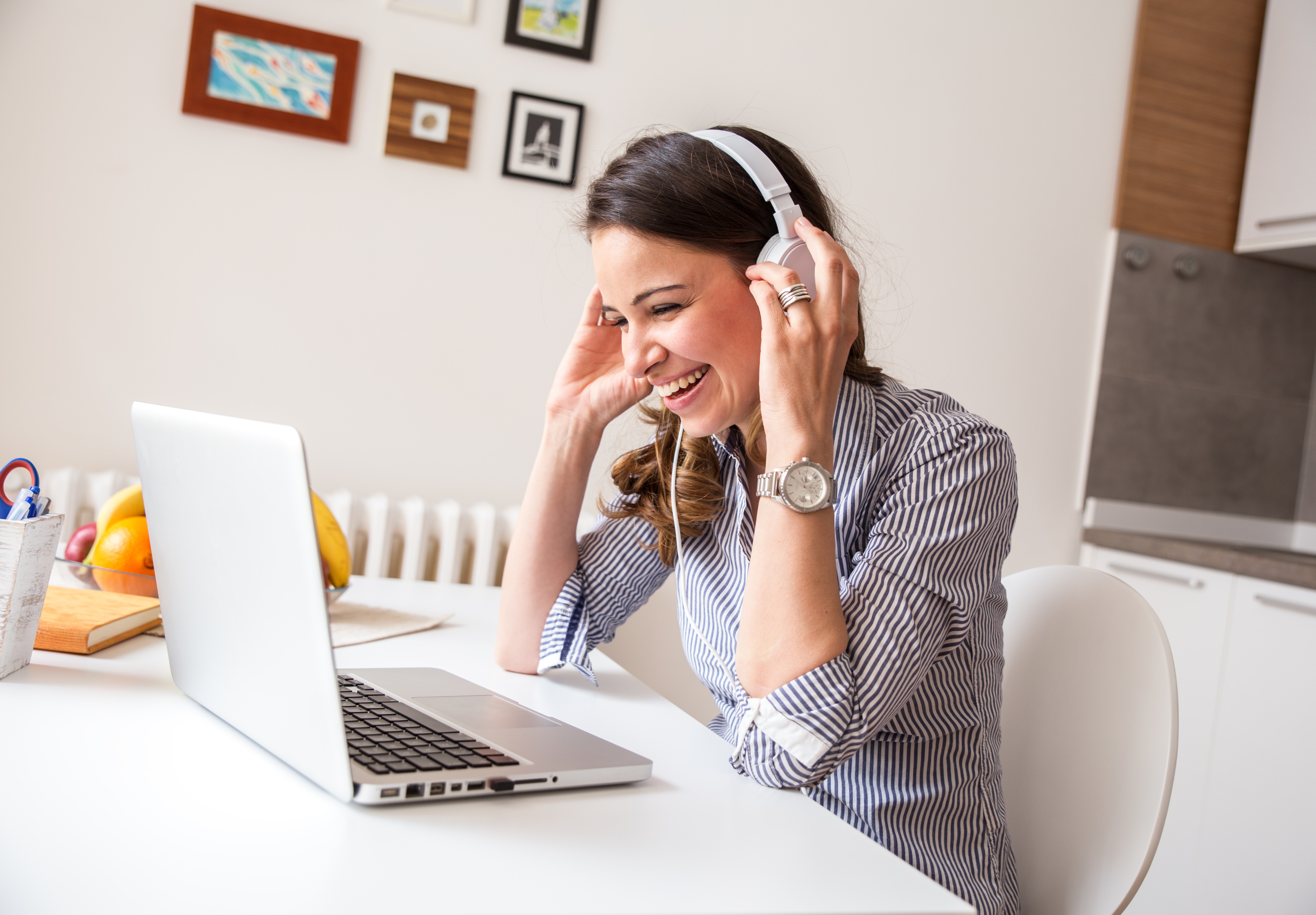 A female college student working on a computer